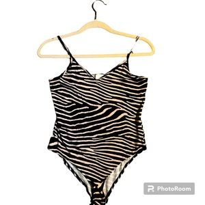 H&M | Women’s Small | Zebra-Print Bodysuit